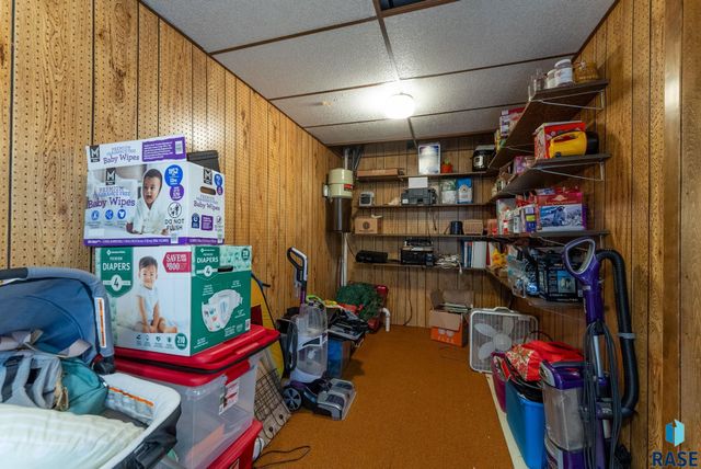 328 S 3rd Ave, Brandon, SD 57005