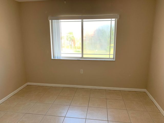 231 SW Palm Dr Apt 303, Port St Lucie, FL 34986