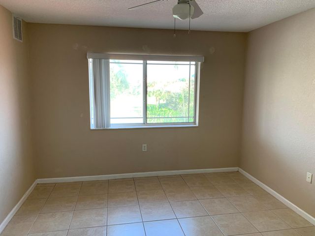 231 SW Palm Dr Apt 303, Port St Lucie, FL 34986