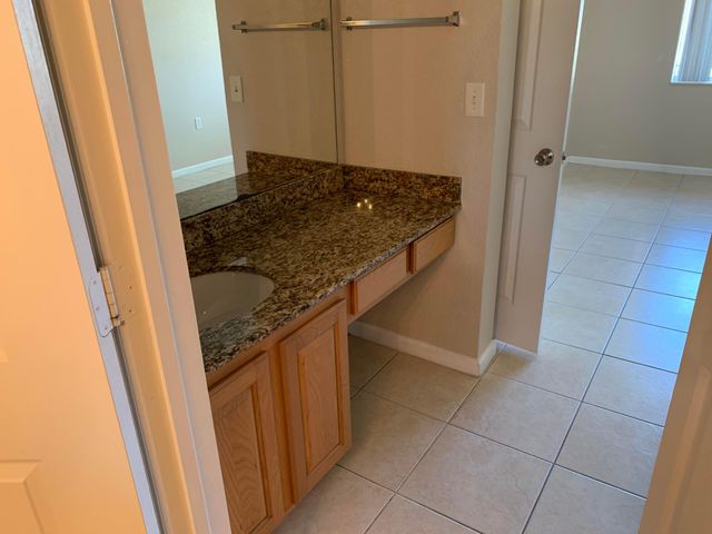 231 SW Palm Dr Apt 303, Port St Lucie, FL 34986