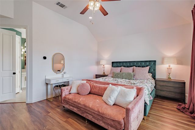 4300 Round Valley Lane, Fort Worth, TX 76262