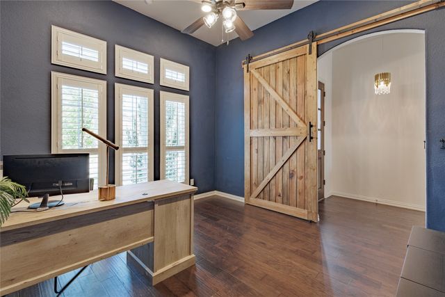 4300 Round Valley Lane, Fort Worth, TX 76262