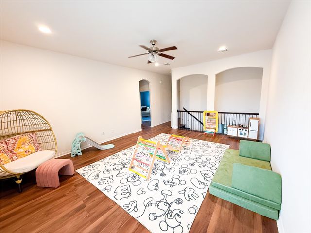 4300 Round Valley Lane, Fort Worth, TX 76262
