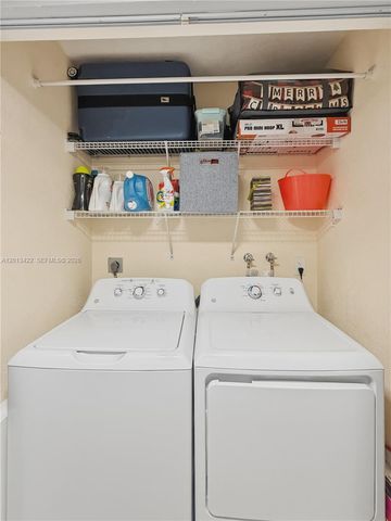 406 N Laurel Dr 207, Margate, FL 33063