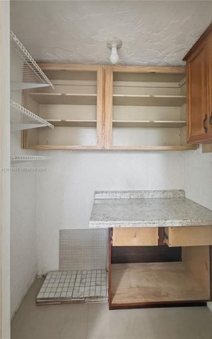 406 N Laurel Dr 207, Margate, FL 33063