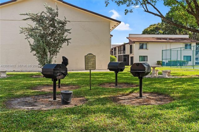 406 N Laurel Dr 207, Margate, FL 33063