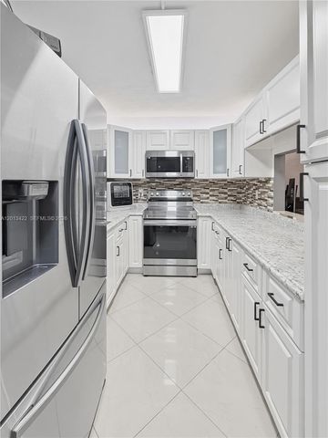 406 N Laurel Dr 207, Margate, FL 33063