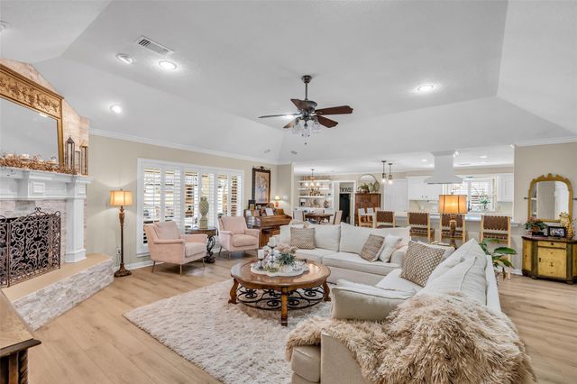 6700 Plantation Drive, Baytown, TX 77523