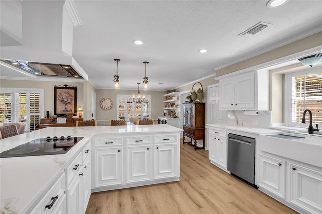 6700 Plantation Drive, Baytown, TX 77523