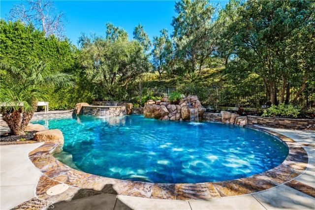 16 Marble Creek, Coto De Caza, CA 92679