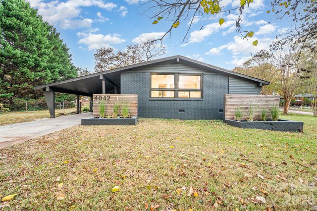 4042 Whipple Place, Charlotte, NC 28215