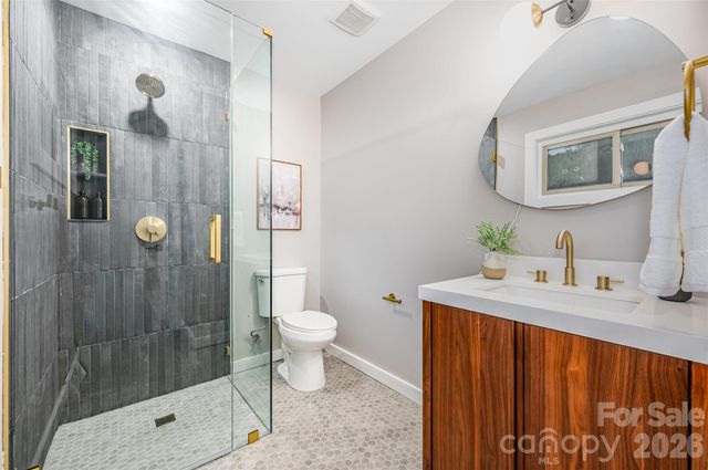 4042 Whipple Place, Charlotte, NC 28215