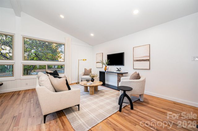 4042 Whipple Place, Charlotte, NC 28215