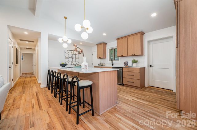 4042 Whipple Place, Charlotte, NC 28215