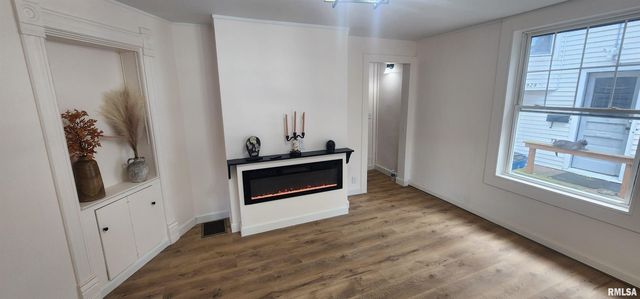 926 Governor Street, Springfield, IL 62704