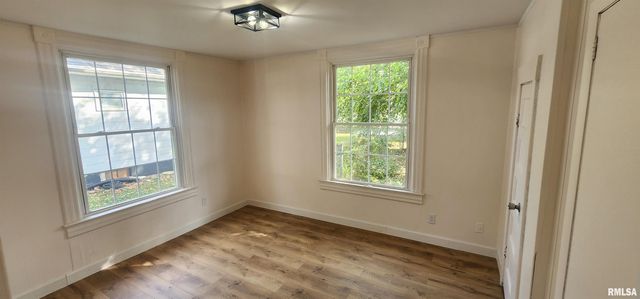 926 Governor Street, Springfield, IL 62704