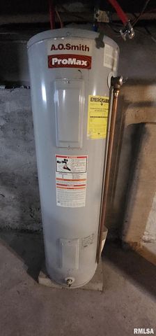 926 Governor Street, Springfield, IL 62704