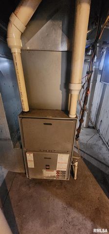 926 Governor Street, Springfield, IL 62704