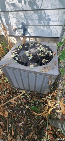 926 Governor Street, Springfield, IL 62704