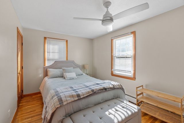 195 Lakeview Ave, Tyngsborough, MA 01879