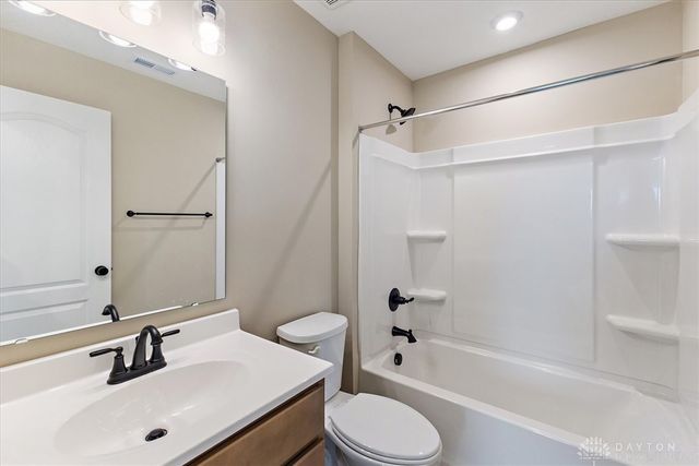 668 Deerhurst Drive, Vandalia, OH 45377