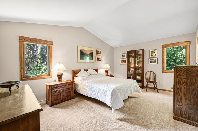 N52W14406 Thornhill DRIVE, Menomonee Falls, WI 53051