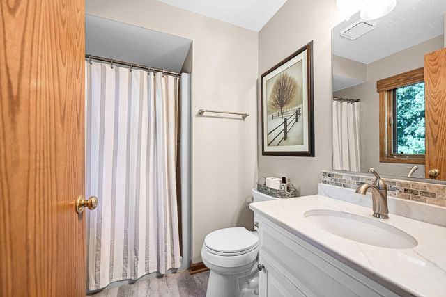 N52W14406 Thornhill DRIVE, Menomonee Falls, WI 53051