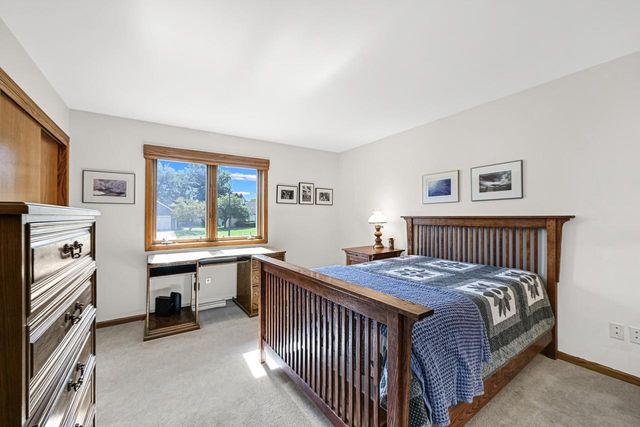 N52W14406 Thornhill DRIVE, Menomonee Falls, WI 53051