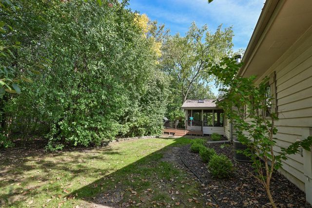 N52W14406 Thornhill DRIVE, Menomonee Falls, WI 53051