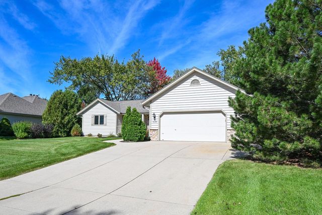N52W14406 Thornhill DRIVE, Menomonee Falls, WI 53051