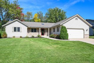 N52W14406 Thornhill DRIVE, Menomonee Falls, WI 53051