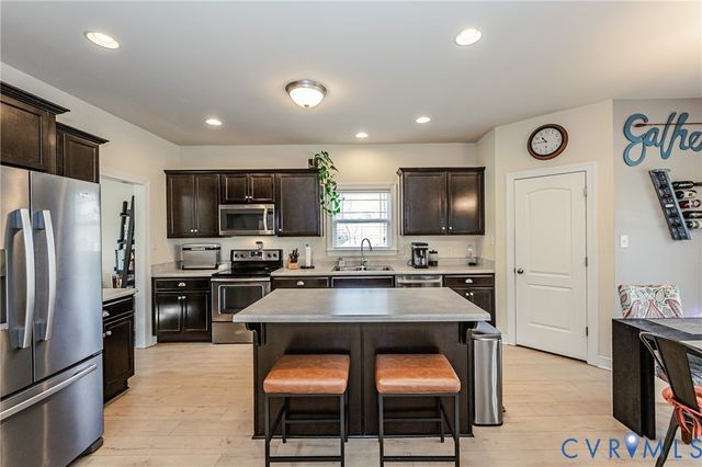 6174 Fawnlake Ct, New Kent, VA 23124