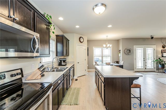 6174 Fawnlake Ct, New Kent, VA 23124