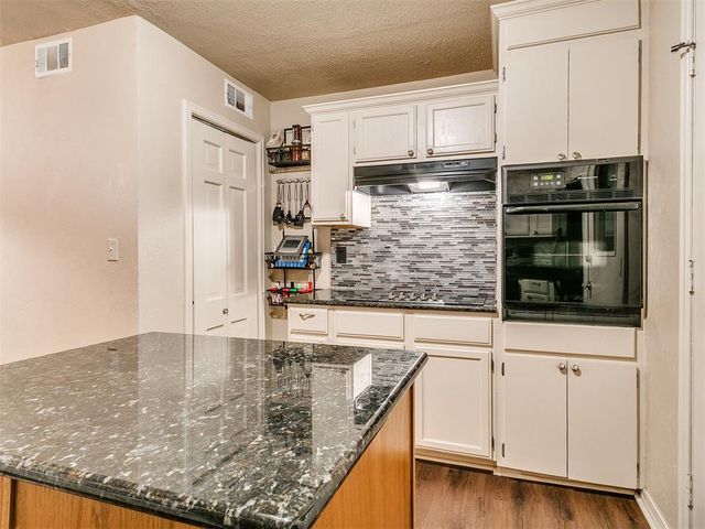 5737 NW 47th Street, Warr Acres, OK 73122