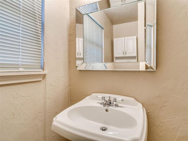 5737 NW 47th Street, Warr Acres, OK 73122