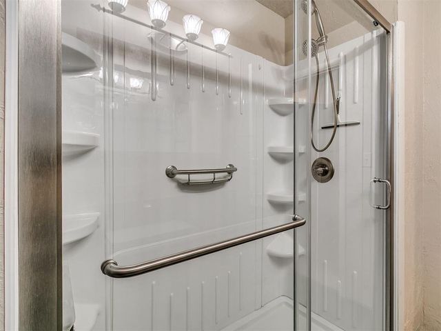 5737 NW 47th Street, Warr Acres, OK 73122