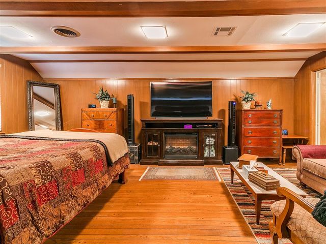 5737 NW 47th Street, Warr Acres, OK 73122