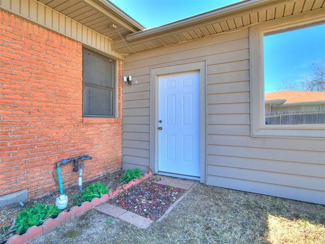 5737 NW 47th Street, Warr Acres, OK 73122