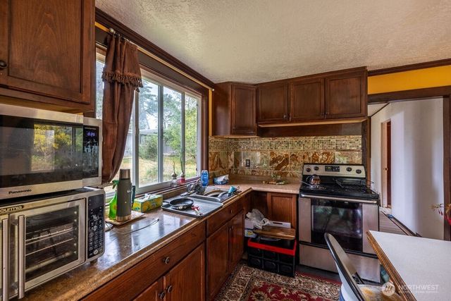 27411 X Lane, Ocean Park, WA 98640