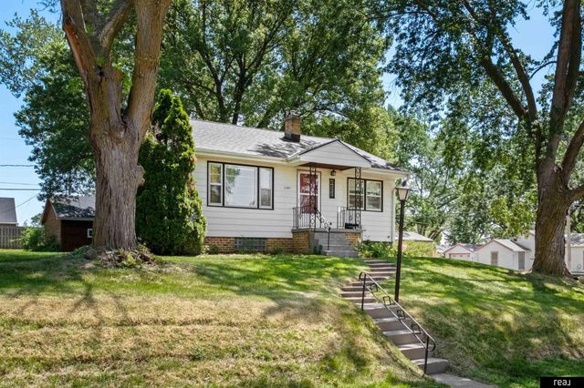 2307 N 68th Street, Omaha, NE 68104