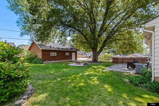 2307 N 68th Street, Omaha, NE 68104