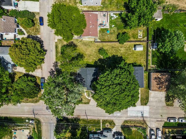 2307 N 68th Street, Omaha, NE 68104