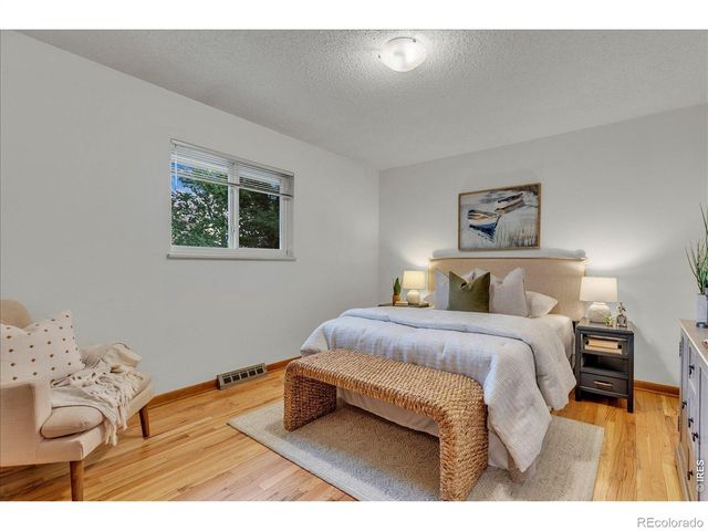 2652 Mountain View Avenue, Longmont, CO 80503