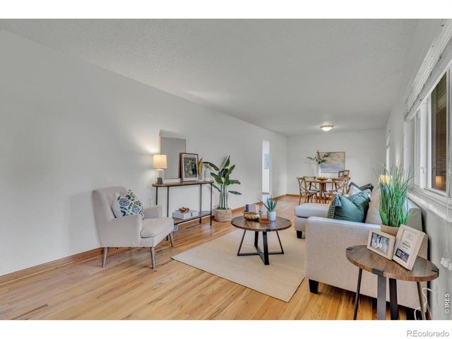 2652 Mountain View Avenue, Longmont, CO 80503