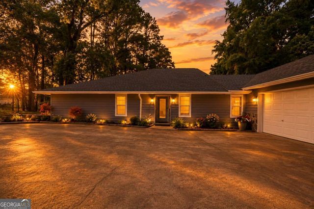 112 Cannon Point Road SE, Milledgeville, GA 31061