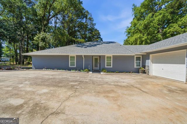 112 Cannon Point Road SE, Milledgeville, GA 31061