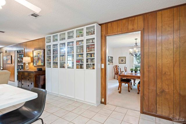 506 Fairpoint Dr, Gulf Breeze, FL 32561