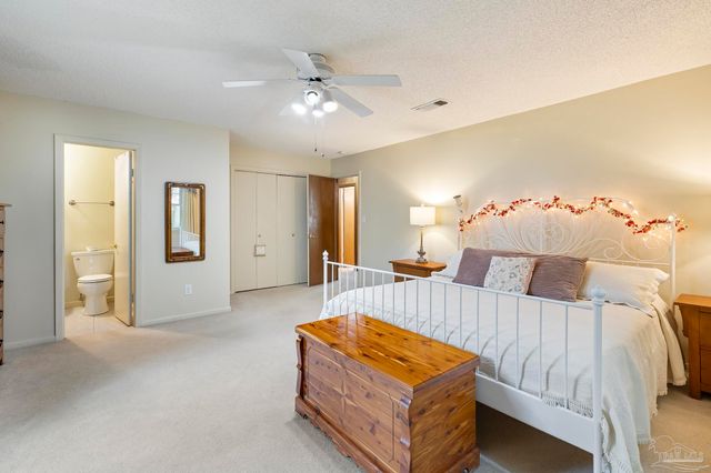 506 Fairpoint Dr, Gulf Breeze, FL 32561