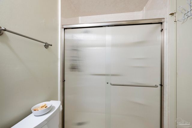 506 Fairpoint Dr, Gulf Breeze, FL 32561