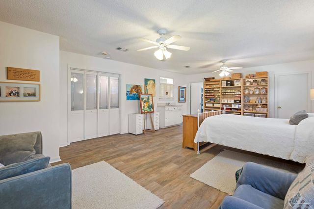 506 Fairpoint Dr, Gulf Breeze, FL 32561